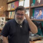 دانلود آهنگ مهدی یغمایی از من چرا رنجیده ای