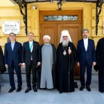 رئیس سازمان فرهنگ و ارتباطات اسلامی با اسقف کریل متروپولیت تاتارستان گفتگو کرد