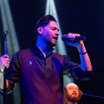 دانلود آهنگ با تو میمونم مهدی مدرس