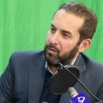 توصیه گوینده شناخته‌شده: به هر خبر فیکی زود واکنش نشان ندهیم