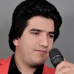 دانلود اهنگ مرتضی خسروی رژ قرمز زدی سرخ اناری