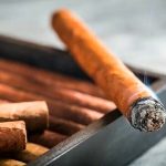 دانلود آهنگ سیگار سیگار میکشم پشت هم شبای بی تو