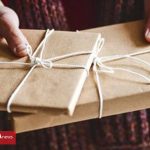 از الیف شافاک تا رابرت مک‌فارلن؛ کتاب‌هایی که نویسندگان برای هدیه دادن انتخاب می‌کنند